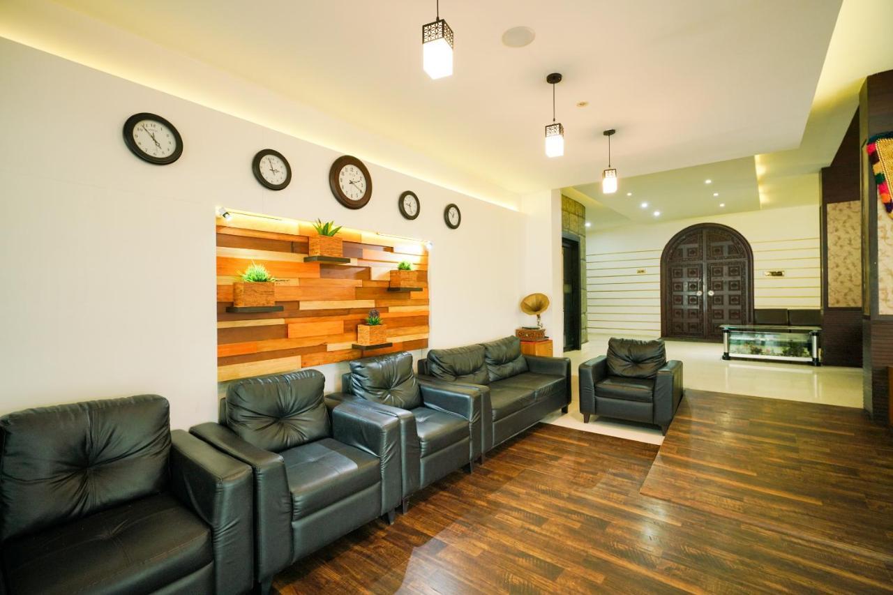 Oyo 1684 Hotel Malabar Inn Кожикоде Екстер'єр фото